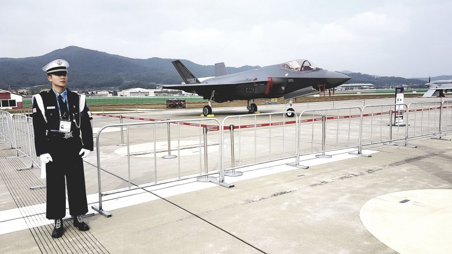 One of the eight RoKAF F-35s delivered to date seen on the static display lineup at ADEX 2019 in Seoul. (IHS Markit/Gareth Jennings)