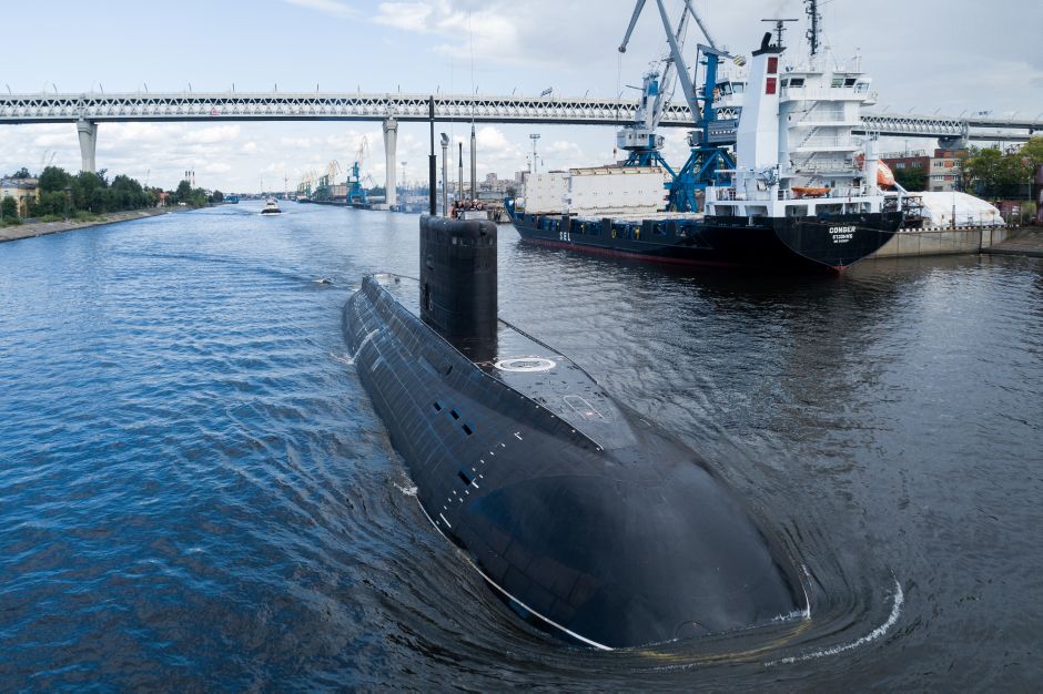 
        The first Project 636.3 submarine,
        Petropavlovsk-Kamchatsky,
        was laid on 28 July 2017 and launched on 28 March 2019.
       (Admiralty Shipyards)