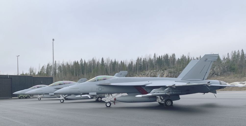 Boeing F/A-18 E and F Super Hornets, and an E/A-18G Growler at Pirkkala Air Force Base for the Finnish Air Force’s HX Challenge. (Charles Forrester/Janes)