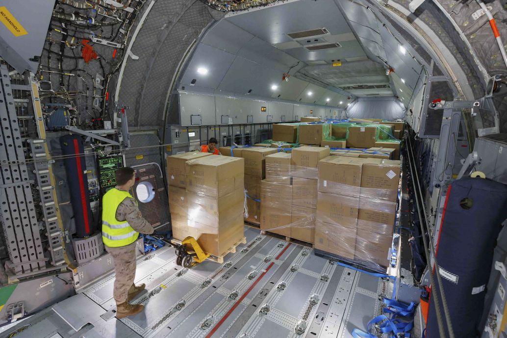 ‘Thousands’ of face masks were delivered by Airbus to the Spanish Ministry of Defence aboard an A400M transport aircraft on 23 March. (Airbus)