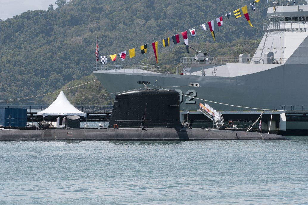 
        RMN submarine KD
        Tun Razak
        at the LIMA defence exhibition in Malaysia in 2017. The boat has returned to service following an 18 month-long in-country refit programme.
       (Marhalim bin Abas)