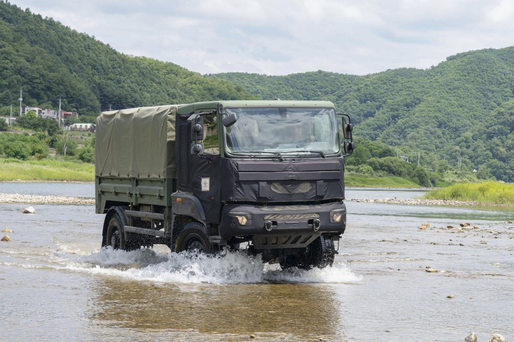 Kia Motors has been awarded a contract to produce, among other things, 7,000 units of its ‘Medium Standard Vehicle’ (seen here) for the RoKA from 2024. (Kia Motors)