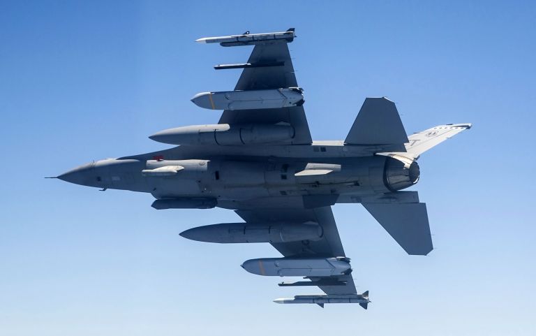 An OFP M7.2+ standard F-16 undergoing pre-release flight trials. The USAF plans to roll out the upgrade to more than 600 of its F-16 aircraft. (US Air Force)