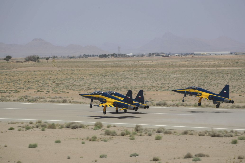 The three Kowsars take off together at HESA’s Esfahan facility.      (Iranian Ministry of Defence and Armed Forces Logistics)