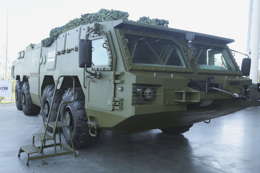 Kalashnikov unveiled the prototype of its new SKKSh-568 wheeled chassis at Army 2020. (Nikolai Novichkov)