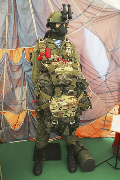 At Army 2020, Tekhnodinamika unveiled its Stayer high-altitude parachute system, destined for the Russia’s VDV. (Nikolai Novichkov)