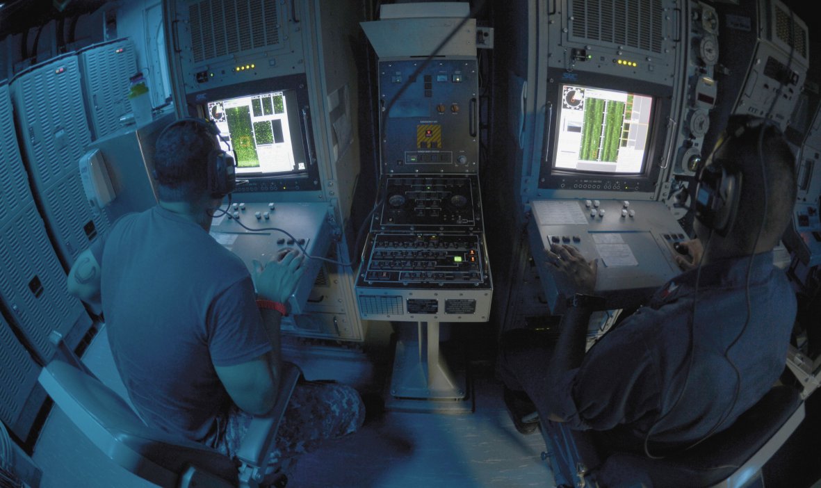 US sailors conduct sonar contact detection and classification operations aboard the USS Warrior (MCM-10). Cloud computing technologies like those envisioned on the JEDI Cloud programme could result in real-time transfers and analysis of such data. The Pentagon reaffirmed its decision to award JEDI Cloud to Microsoft on 4 September 2020. (US Navy )