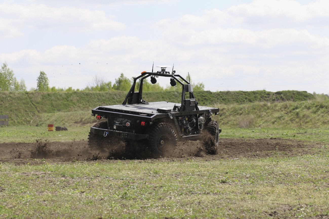 Polish firm Łukasiewicz-PIAP has revealed the Hunter UGV.  (Łukasiewicz-PIAP)