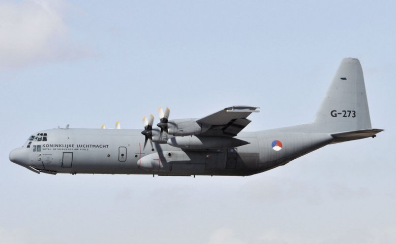 One of four C-130H Hercules airlifters that the Netherlands has decided to replace rather than modernise. A competition will be run to find a successor, with both the C-130J and A400M likely to go head-to-head for the requirement. (Janes/Patrick Allen)