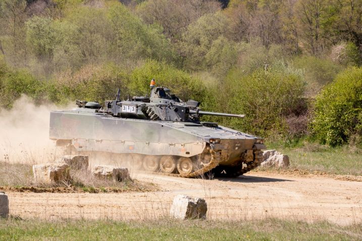 Armasuisse has awarded a contract to BSH for the life extension of the Swiss Army’s 186 Schützenpanzer 2000 IFVs. (DDPS)