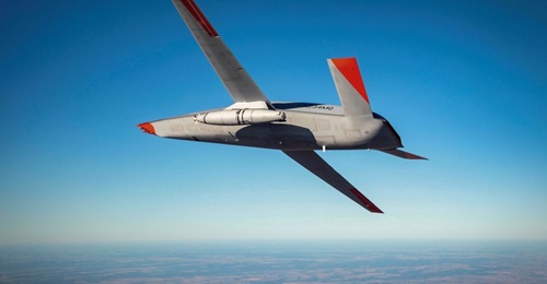 Boeing and the USN flew the MQ-25A T1 test asset for the first time in its aerial refuelling configuration on 9 December. Cobham Mission Systems' 31-301 model buddy store is mounted under the left wing.