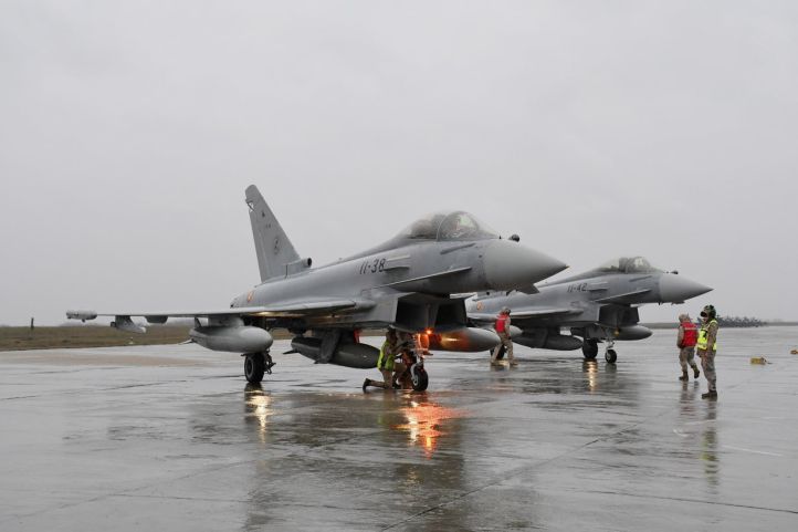 Spanish Eurofighters arrive at Mihail Koglaniceanu Air Base, Romania, on 25 January. They will fly through to the end of March in support of NATO’s Southern Air Policing mission. NATO Allied Air Command.