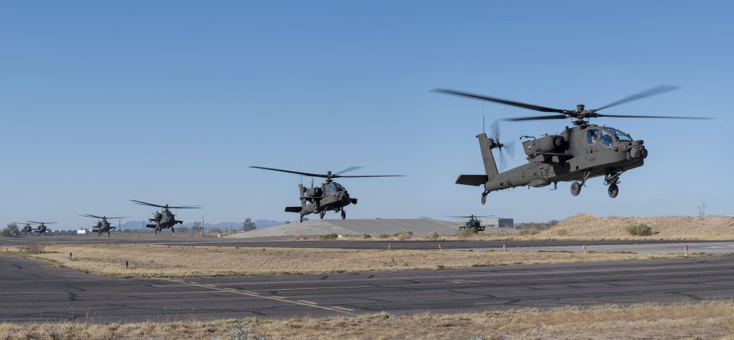 A group of AH-64E version 6 Apache helicopters depart the Boeing manufacturing facilities at Mesa, Arizona, on 13 January bound for Joint Base Lewis-McChord in Washington. The aircraft were delivered to the 1-229th Attack Reconnaissance Battalion. (Boeing)