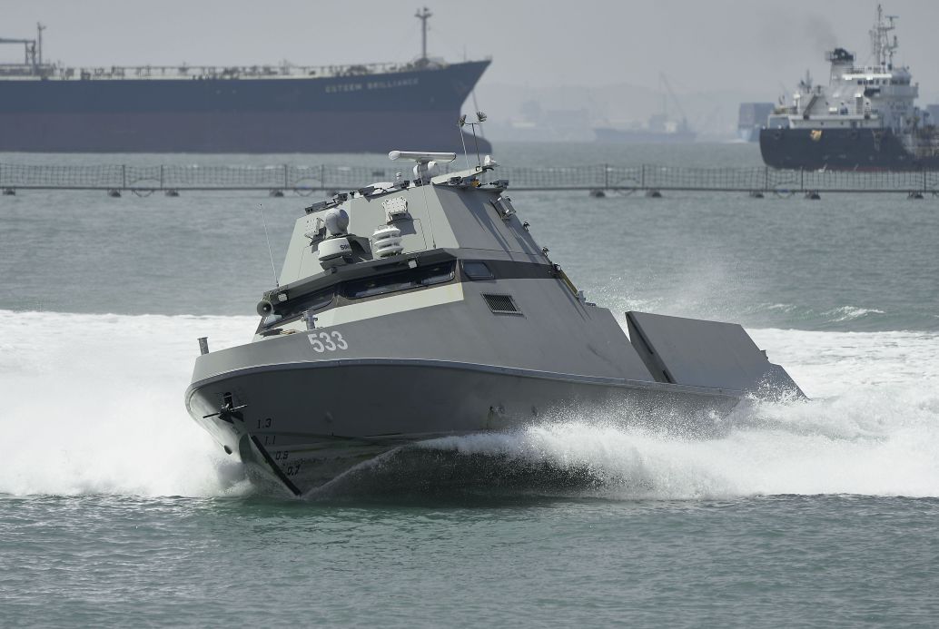 The Republic of Singapore Navy will field new Maritime Security USVs to complement surface combatants such as its the Littoral Mission Vessels.  (Janes/Kelvin Wong)