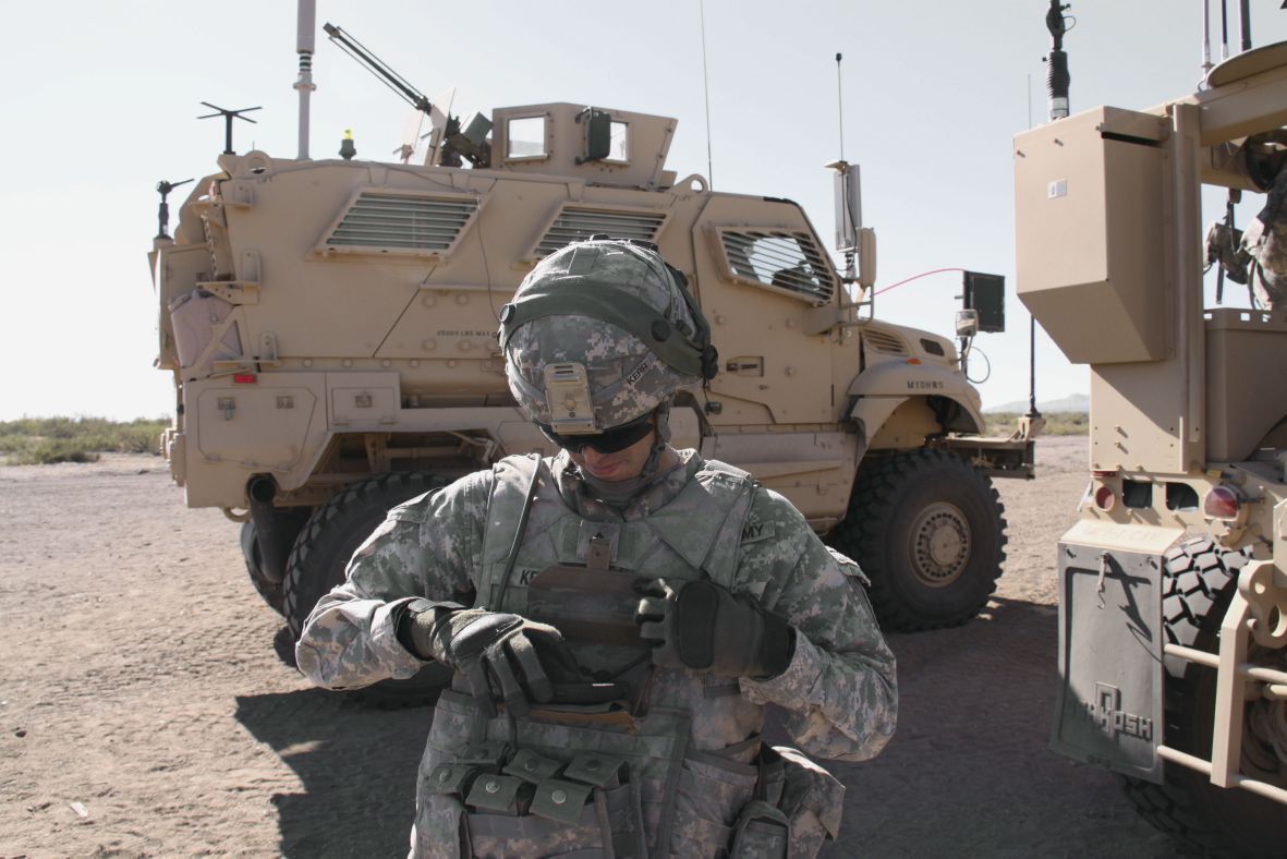 A US soldier operates an Android-based network end-user device during an army network evaluation exercise at White Sands Missile Range, New Mexico. (US Army )