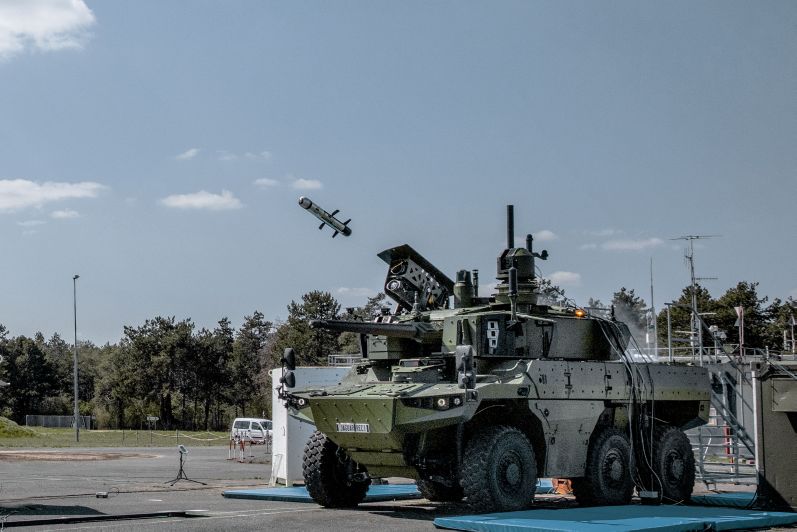 An MMP medium-range land combat missile is launched from the Jaguar two-person turret in the first firing of the weapon system from the Jaguar EBRC platform at the DGA Techniques Terrestres Test Centre in Bourges on 14 April. (MBDA)